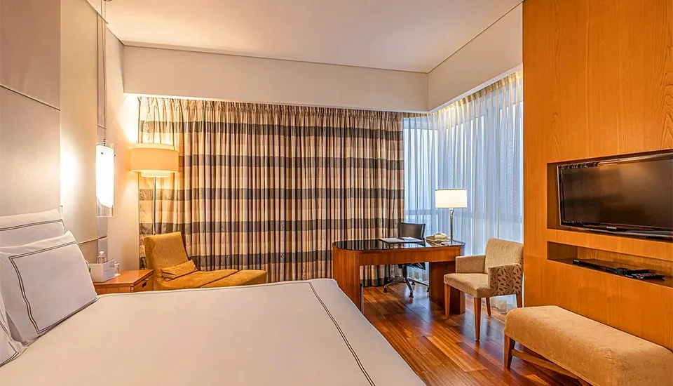 سوئیس اوتل کراسنی هولمی مسکو